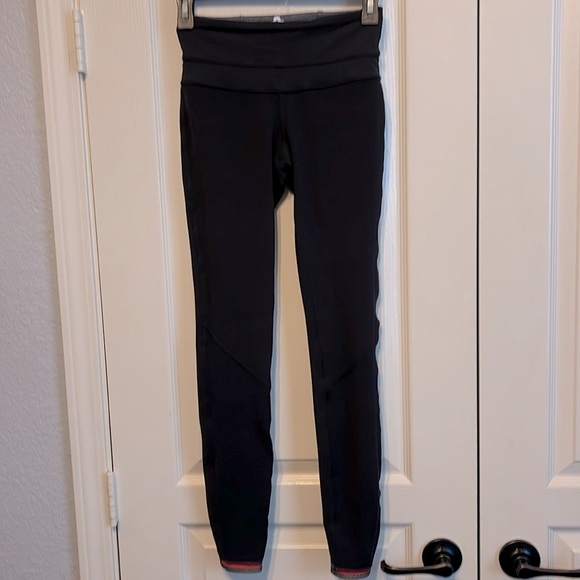 Lululemon Run: Runder Under Pant REVERSIBLE - Picture 3 of 11